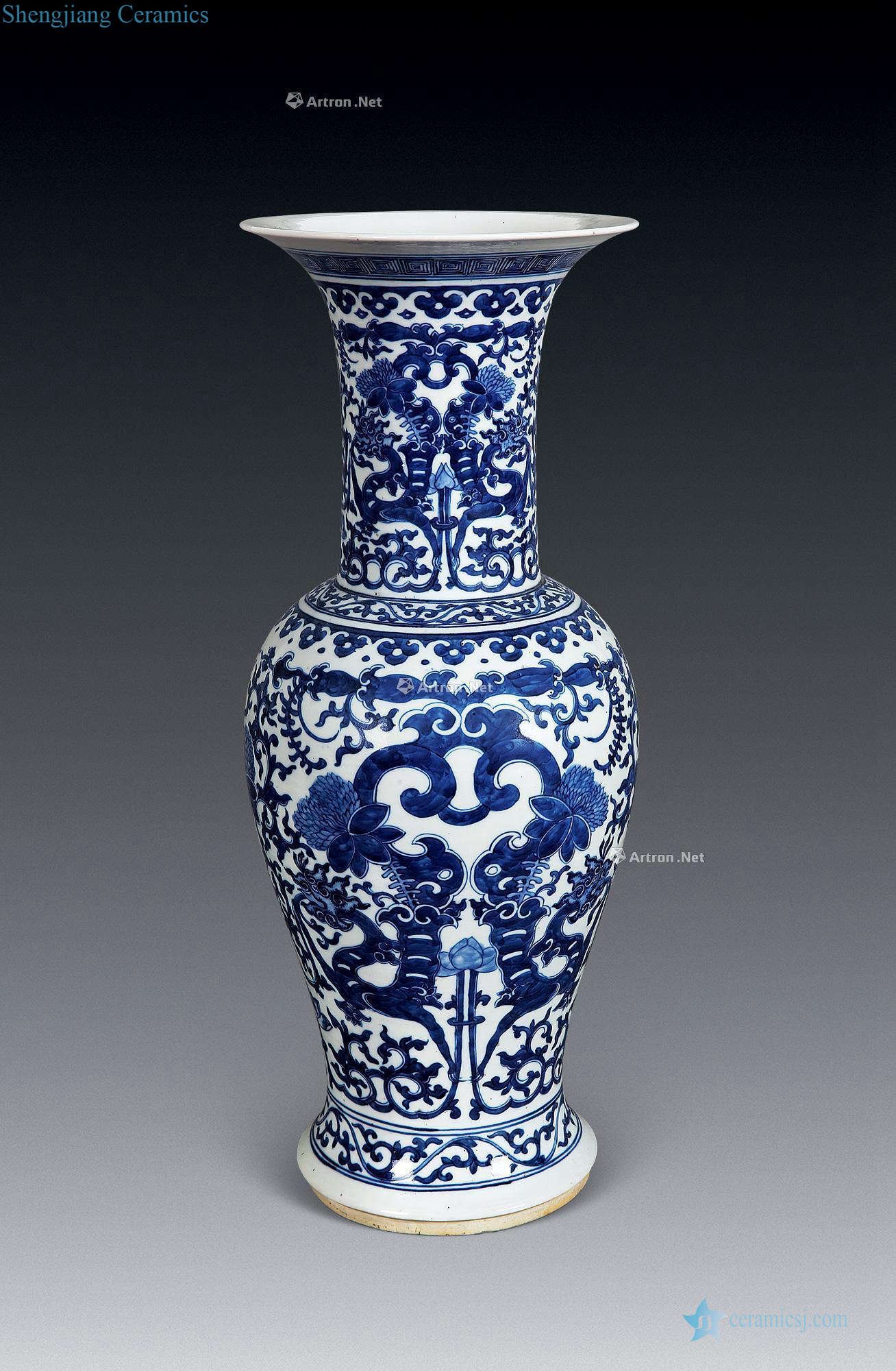 guangxu Blue and white dragon vase