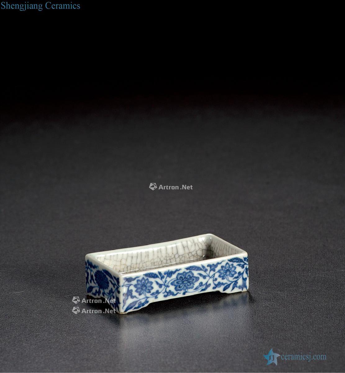 Qing qianlong · blue and white lotus flower grain four small box
