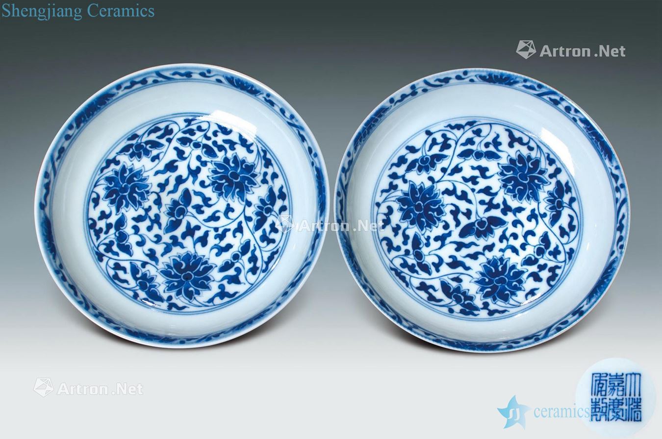 Qing dynasty blue and white flower pattern plate (a)