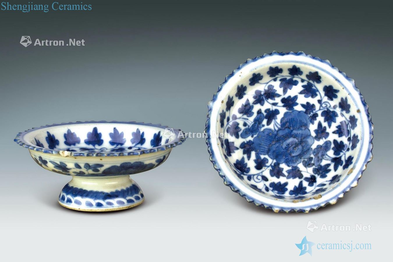 Qing dynasty blue and white flower grain GongPan (a)