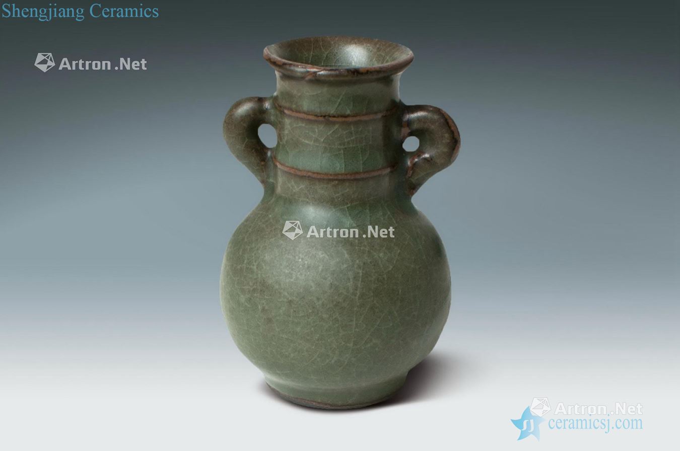The song dynasty With the blue glaze