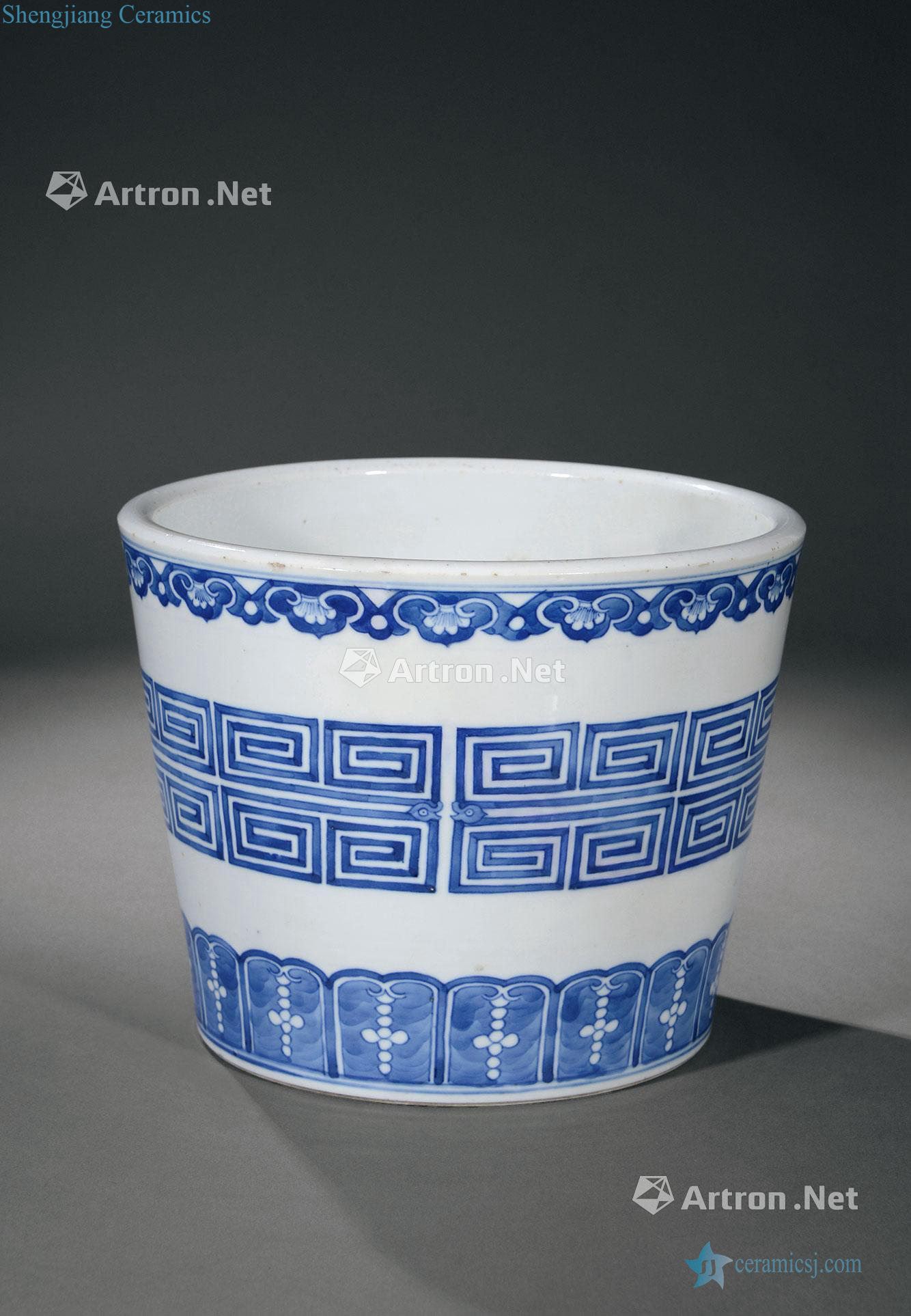 Qing dynasty blue-and-white palindrome flowerpot