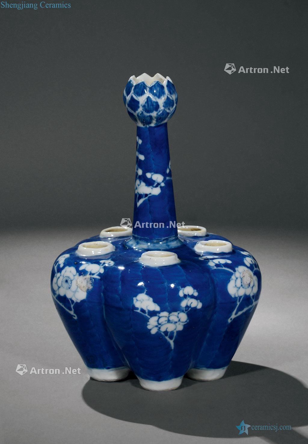 qing Blue and white five hole receptacle