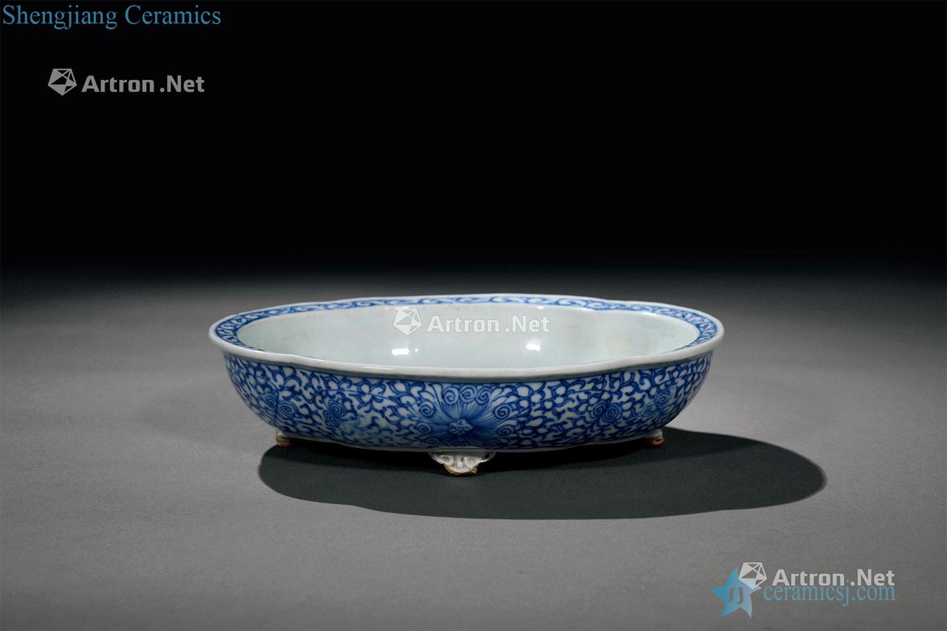 Qing dynasty blue-and-white haitang narcissus basin