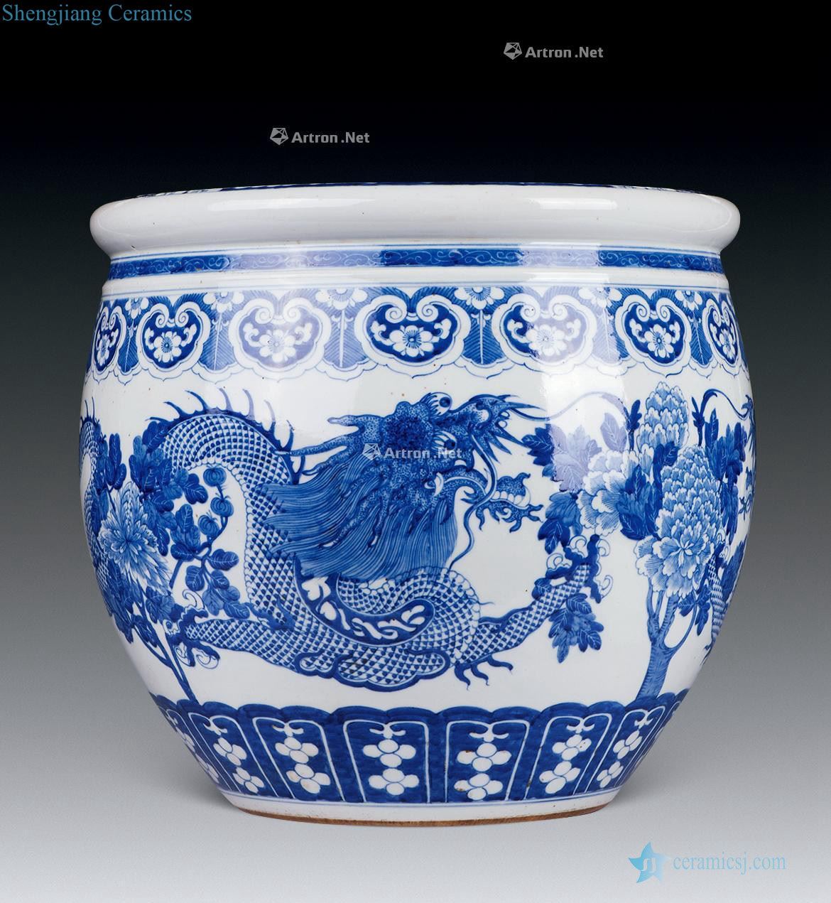 In late qing dynasty Blue and white big crock