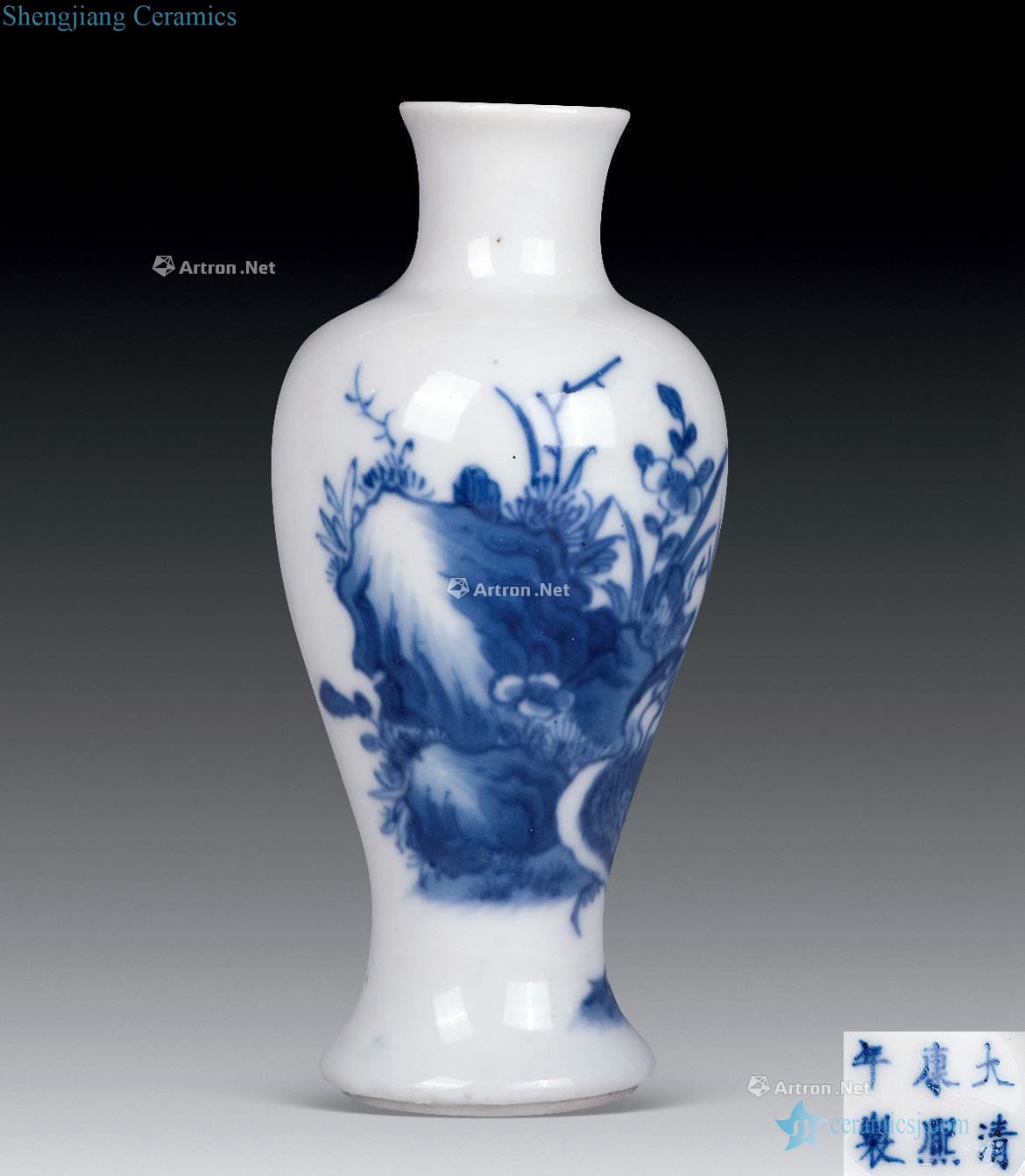Qing dynasty blue-and-white xiaomei bottles