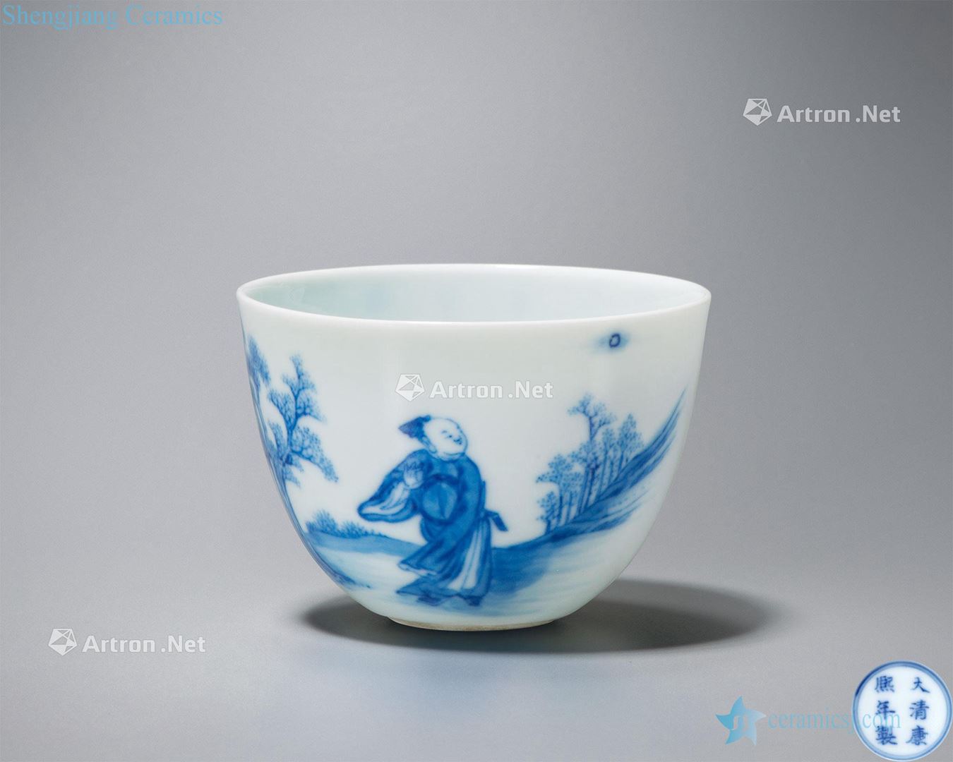 The qing emperor kangxi Blue and white drink Cui Zong figure of the eight immortals in the cup