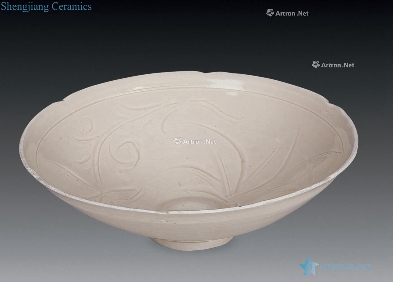 gold White glazed carved kwai mouth bowl