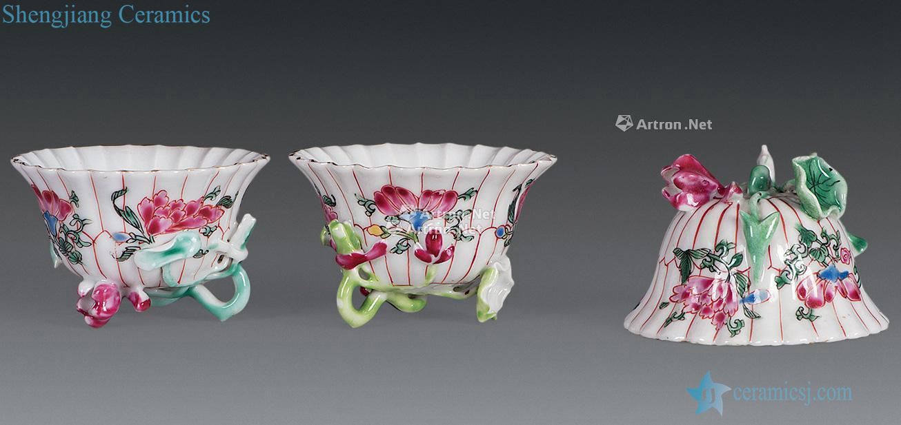 Qianlong pastel lotus kwai with cup (three)