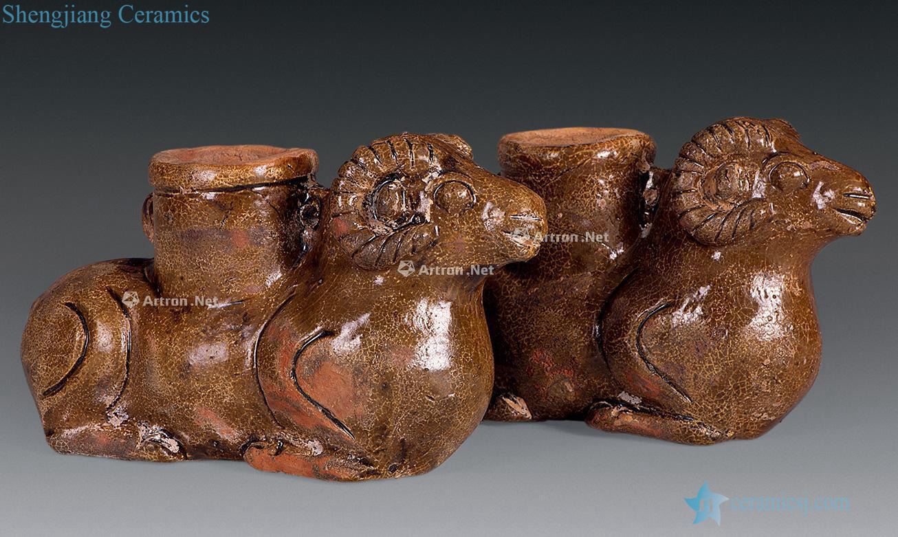 The eastern han dynasty pottery sheep (a)