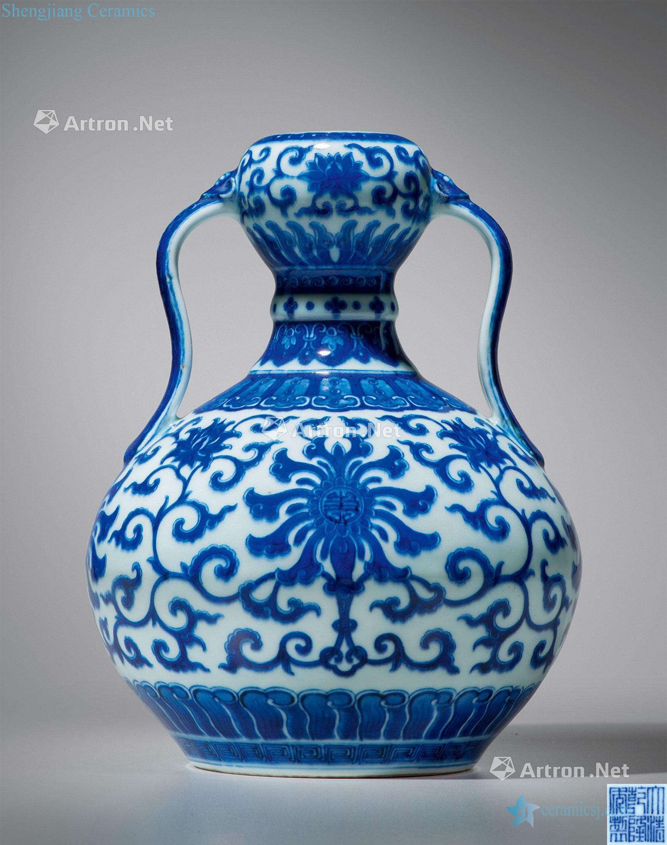 Qing qianlong Zephaniah, the blue and white ShouLian grain double ruyi ear gourd bottle