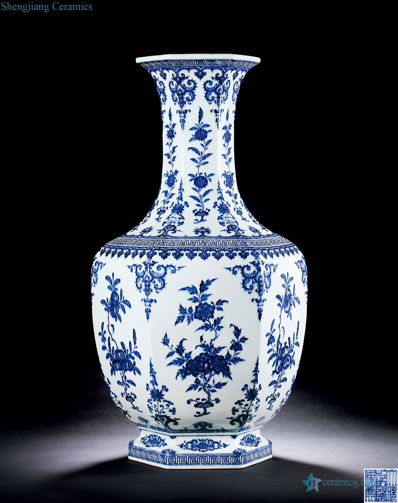 Qing qianlong Blue and white ruffled branch flowers and grain six-party large bottle