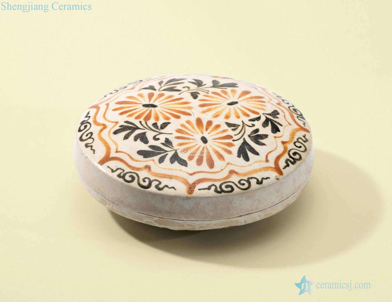 gold Magnetic state kiln white glaze and black color box of ochre and decorative pattern