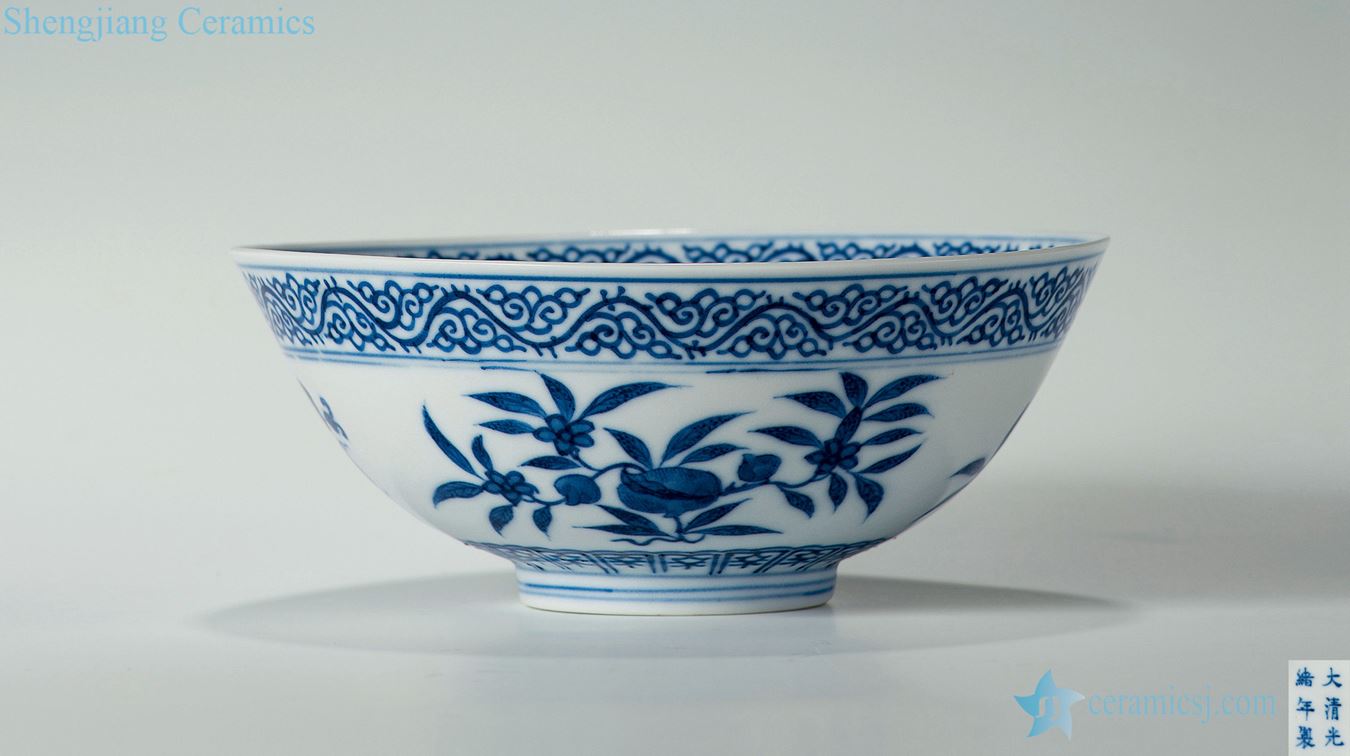 Qing guangxu Blue and white sanduo green-splashed bowls