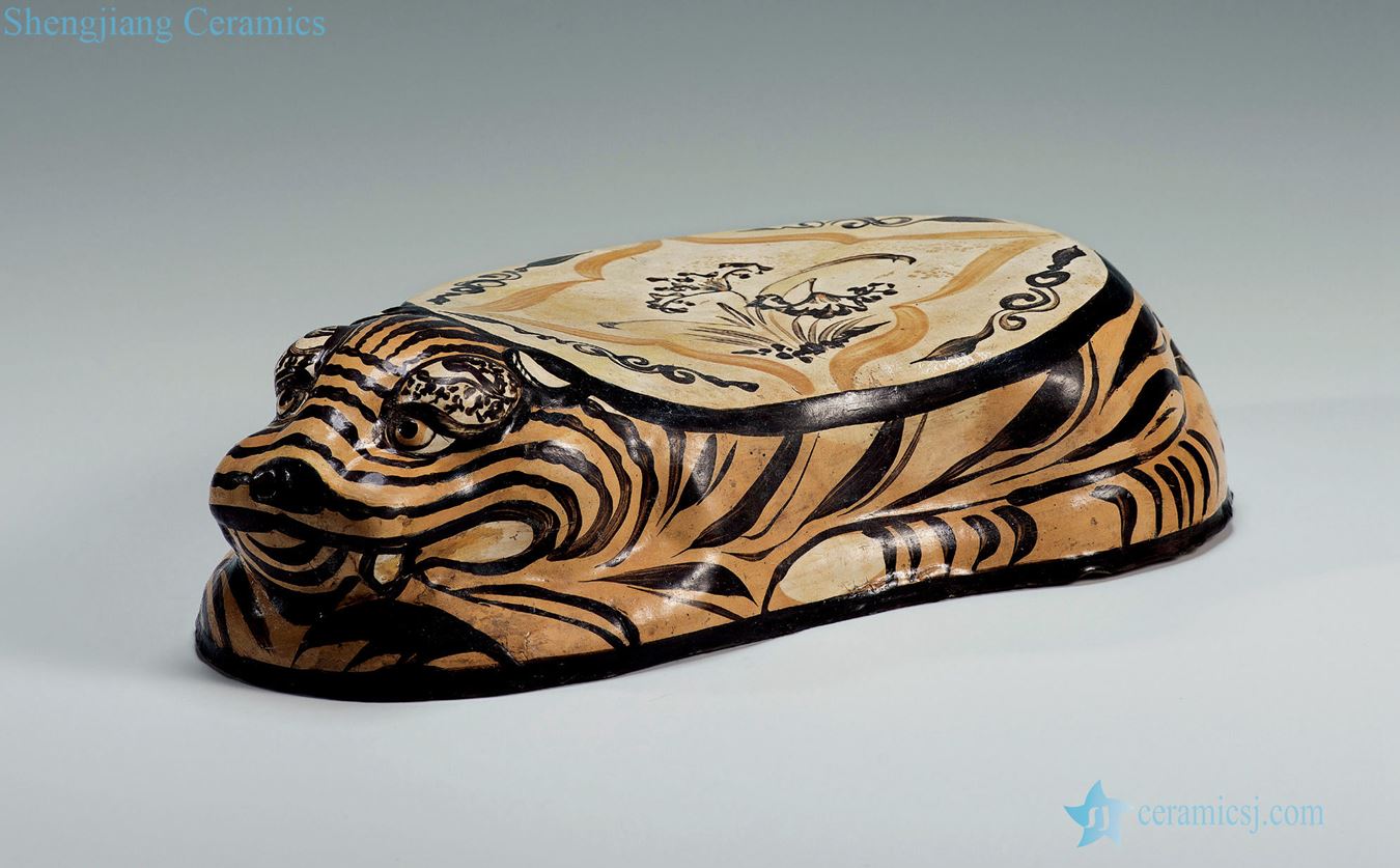 Gold/yuan Magnetic state kiln brown to black tiger pillow
