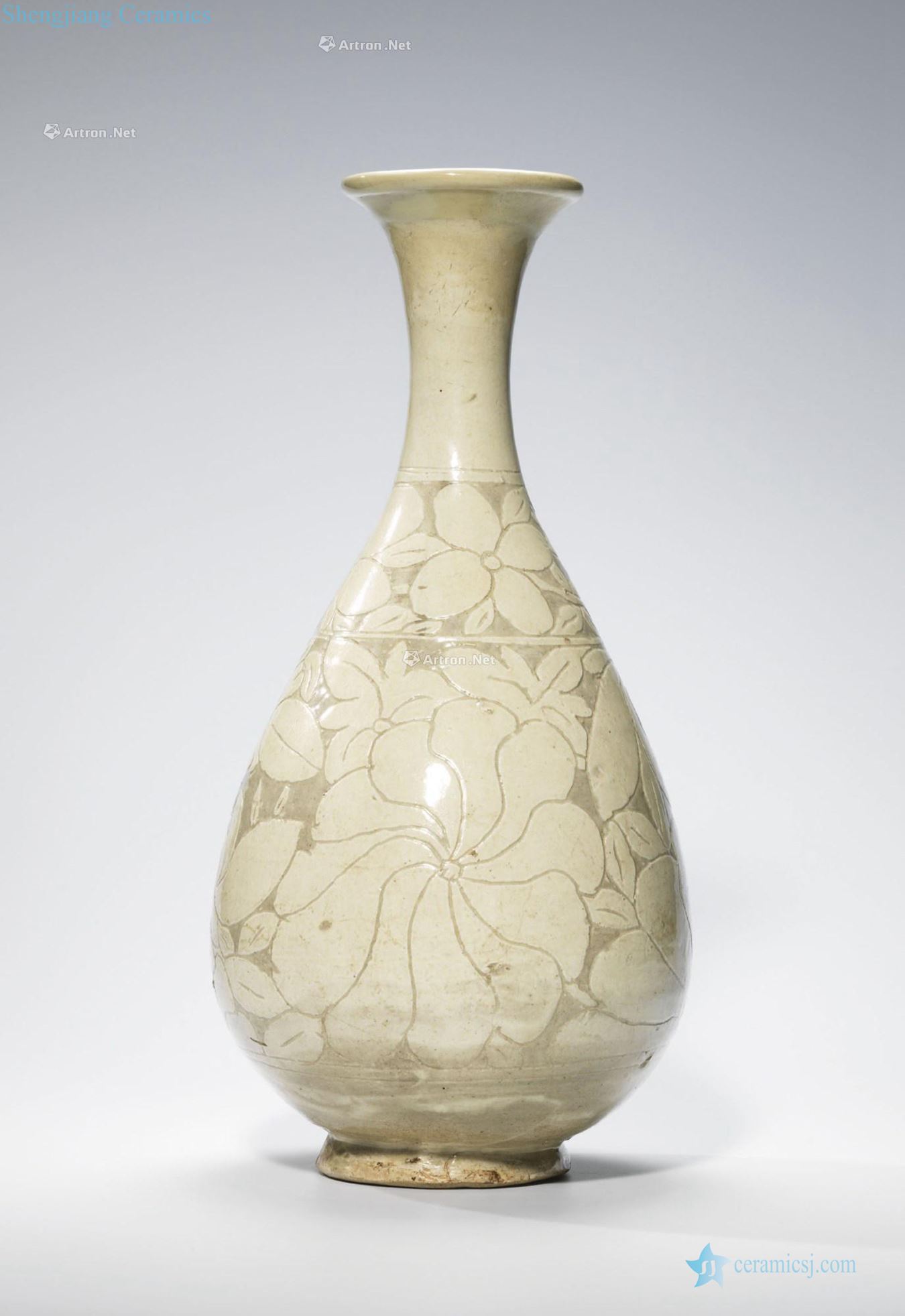 gold Magnetic state kiln white glazed carved flower grain okho spring bottle