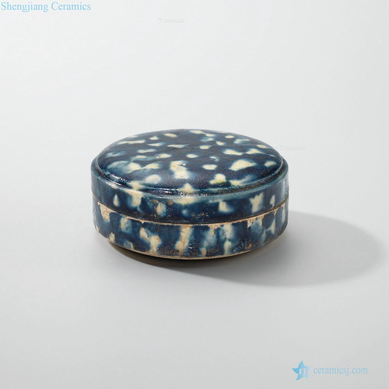 The tang dynasty The blue dome box of enamel opaque spot