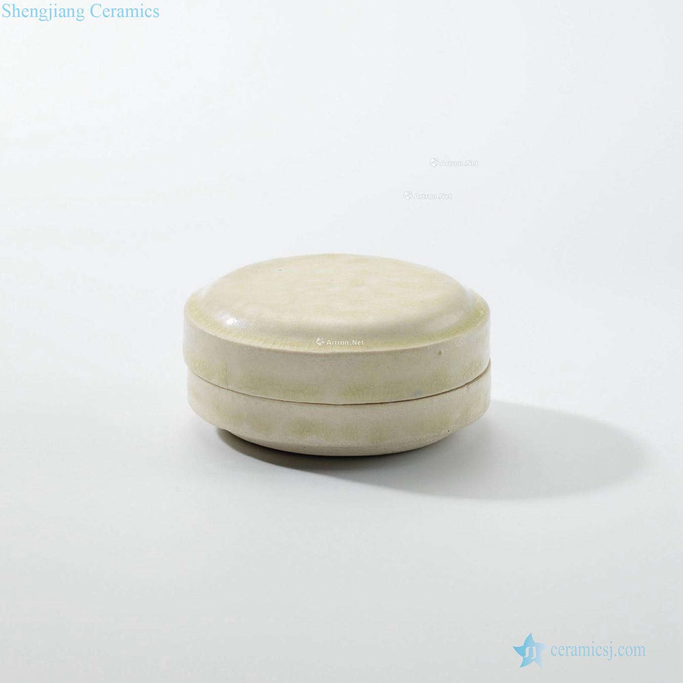 Tang white glazed box cap
