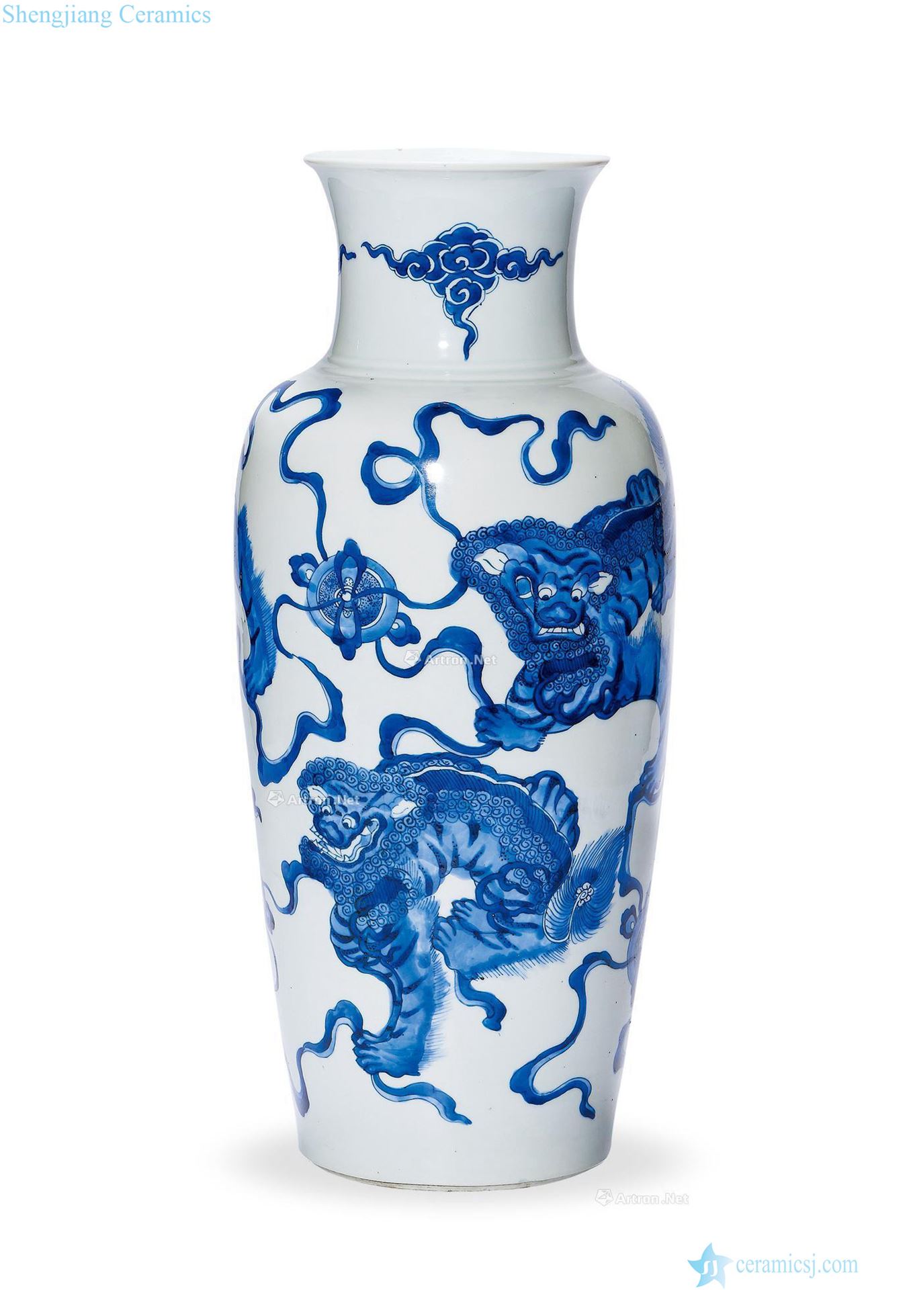 The qing emperor kangxi Blue and white lion play ball goddess of mercy bottle