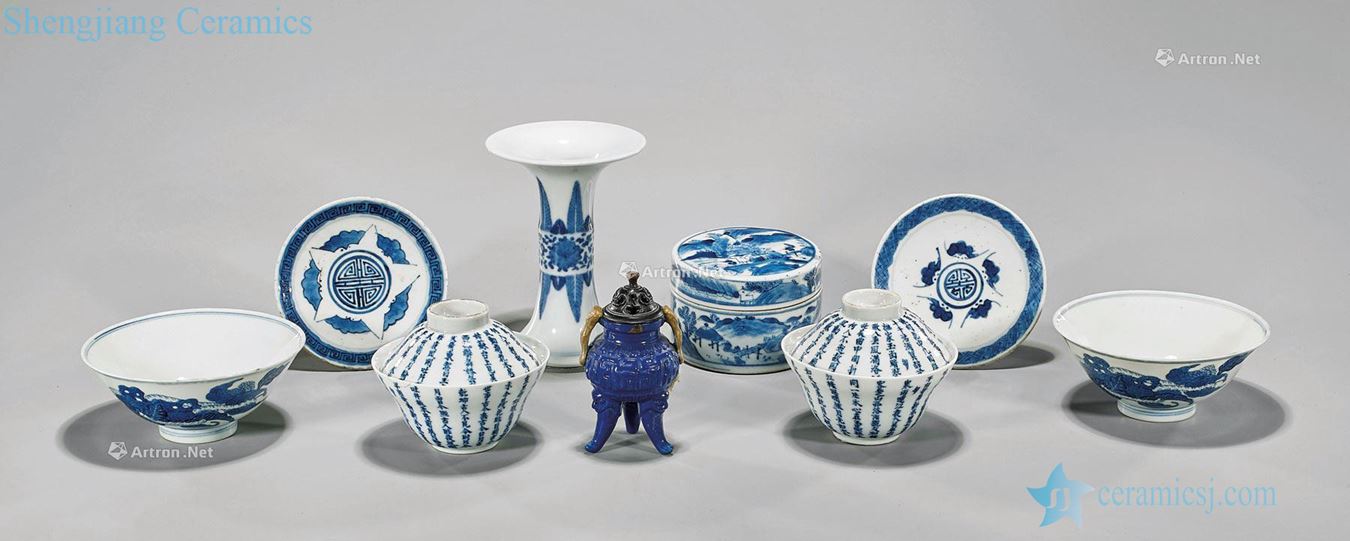 Clear blue, blue glaze porcelain (group a)