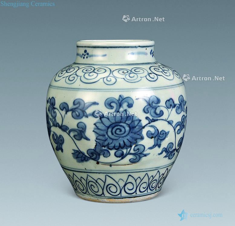 In the Ming dynasty Blue and white flower pot