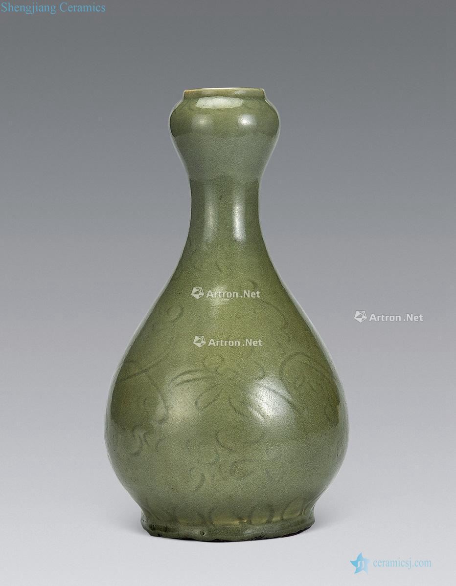 The song dynasty Longquan garlic bottle