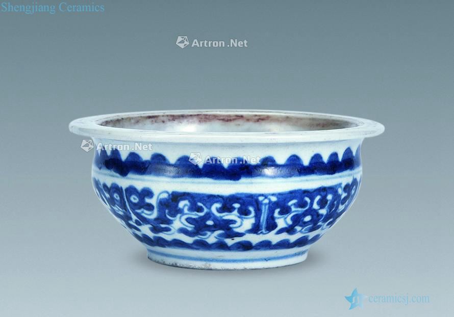 In the Ming dynasty Blue and white floral censer