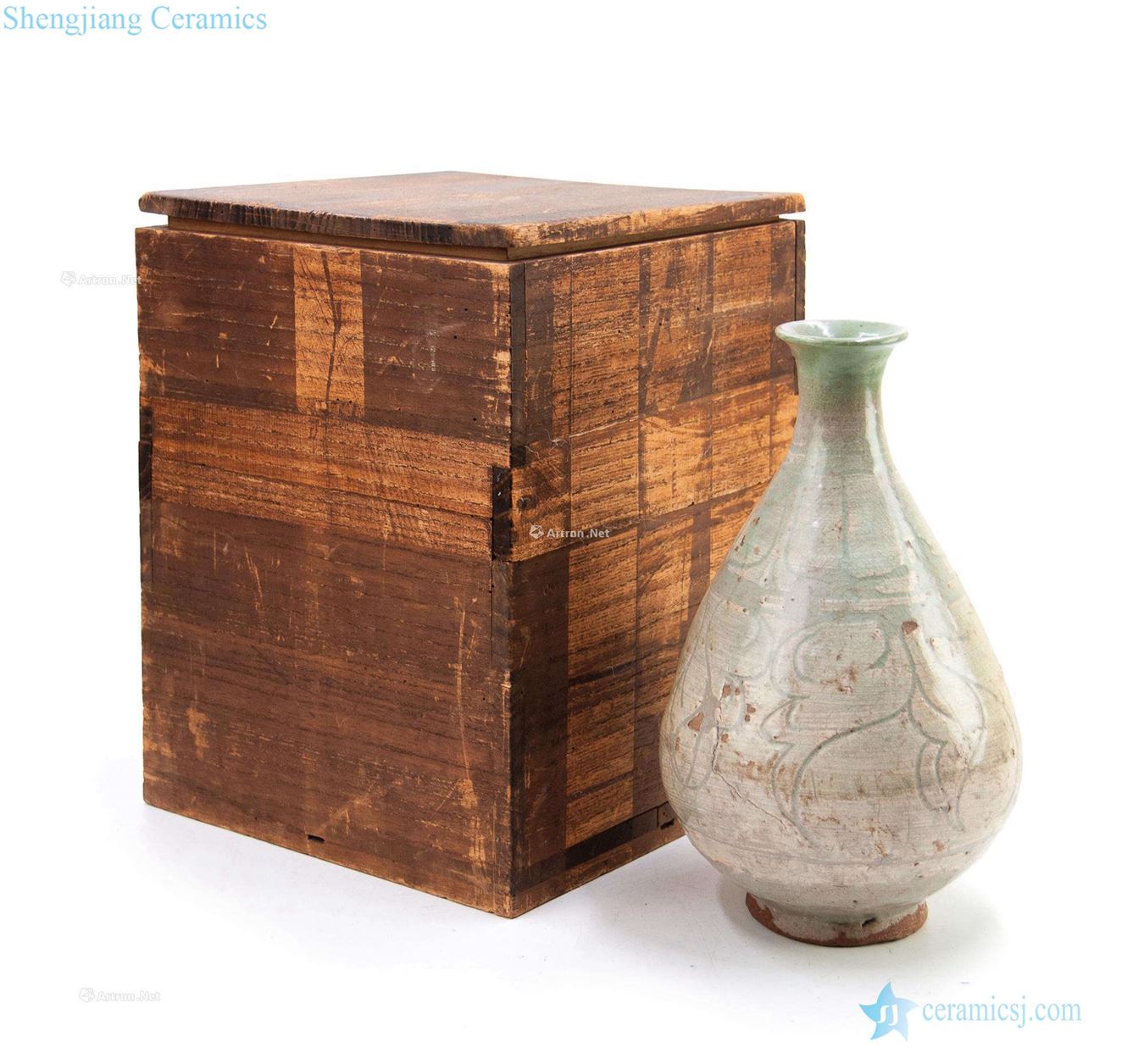 Koryo period (918-1392), celadon printing okho spring bottle