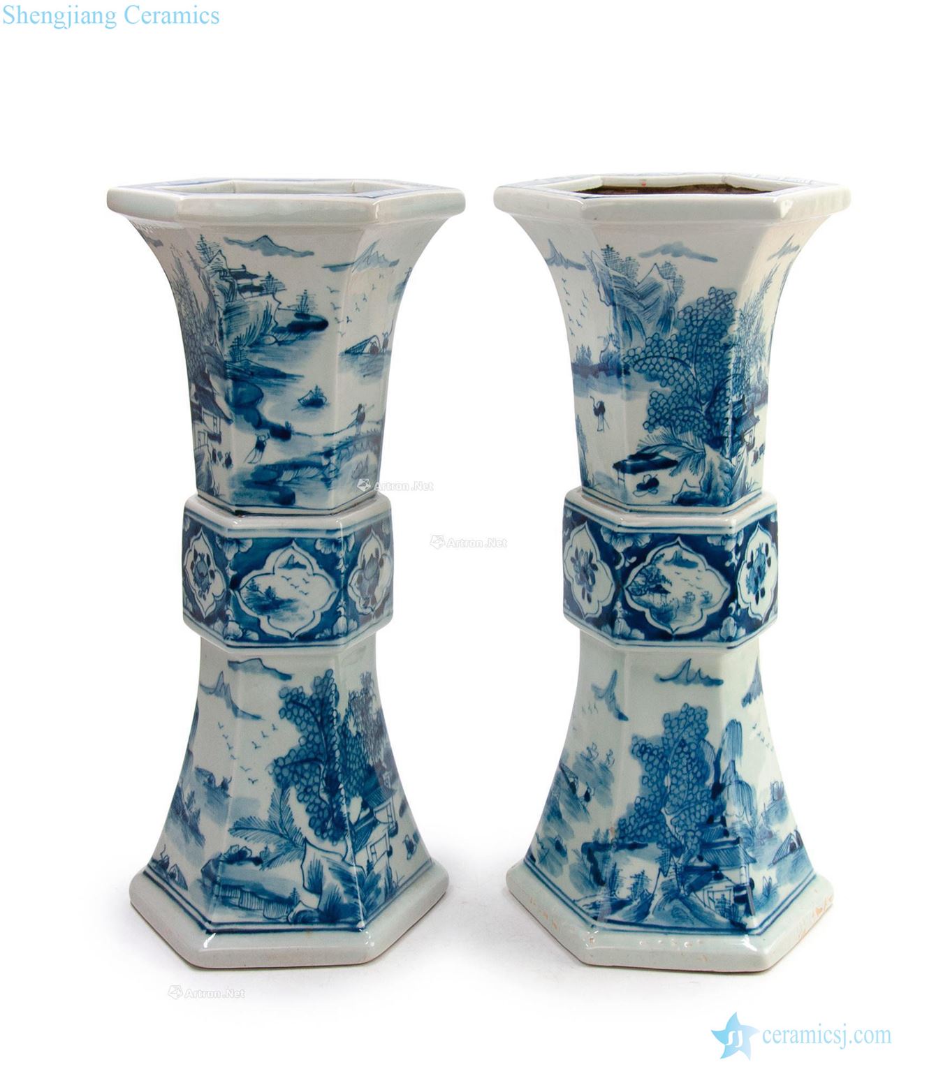 Qing dynasty blue and white landscape square vase with (a)
