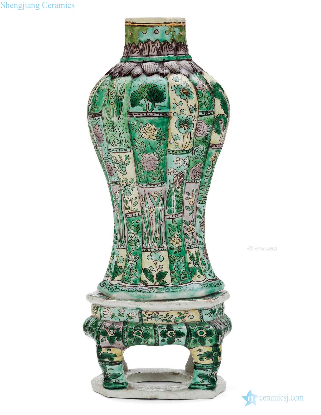 Colorful flowers lines of the reign of emperor kangxi eight small bottles and seat