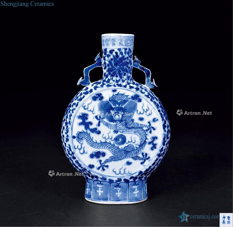 Qing guangxu Blue and white dragon pattern on bottles