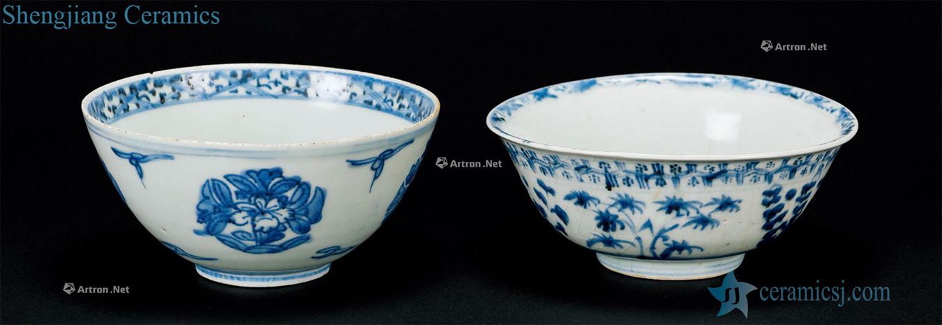 Ming blue and white bowl (two groups)