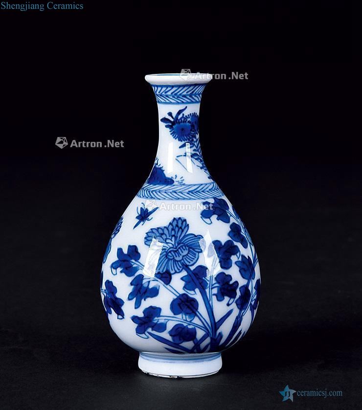 The qing emperor kangxi Blue and white flower pattern design