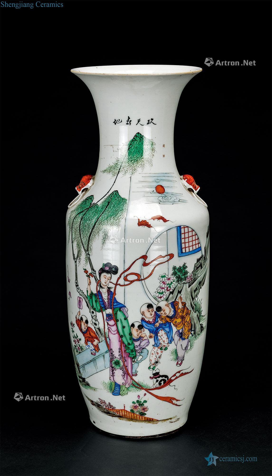 /powder enamel of the republic of China in late qing dynasty "happy" big vase with wood