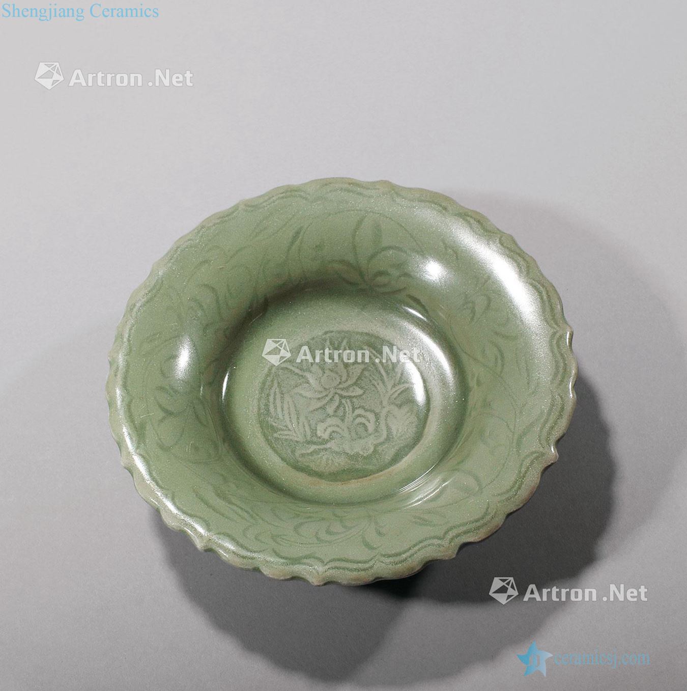 Yuan and Ming Longquan celadon dark hand-cut or disk