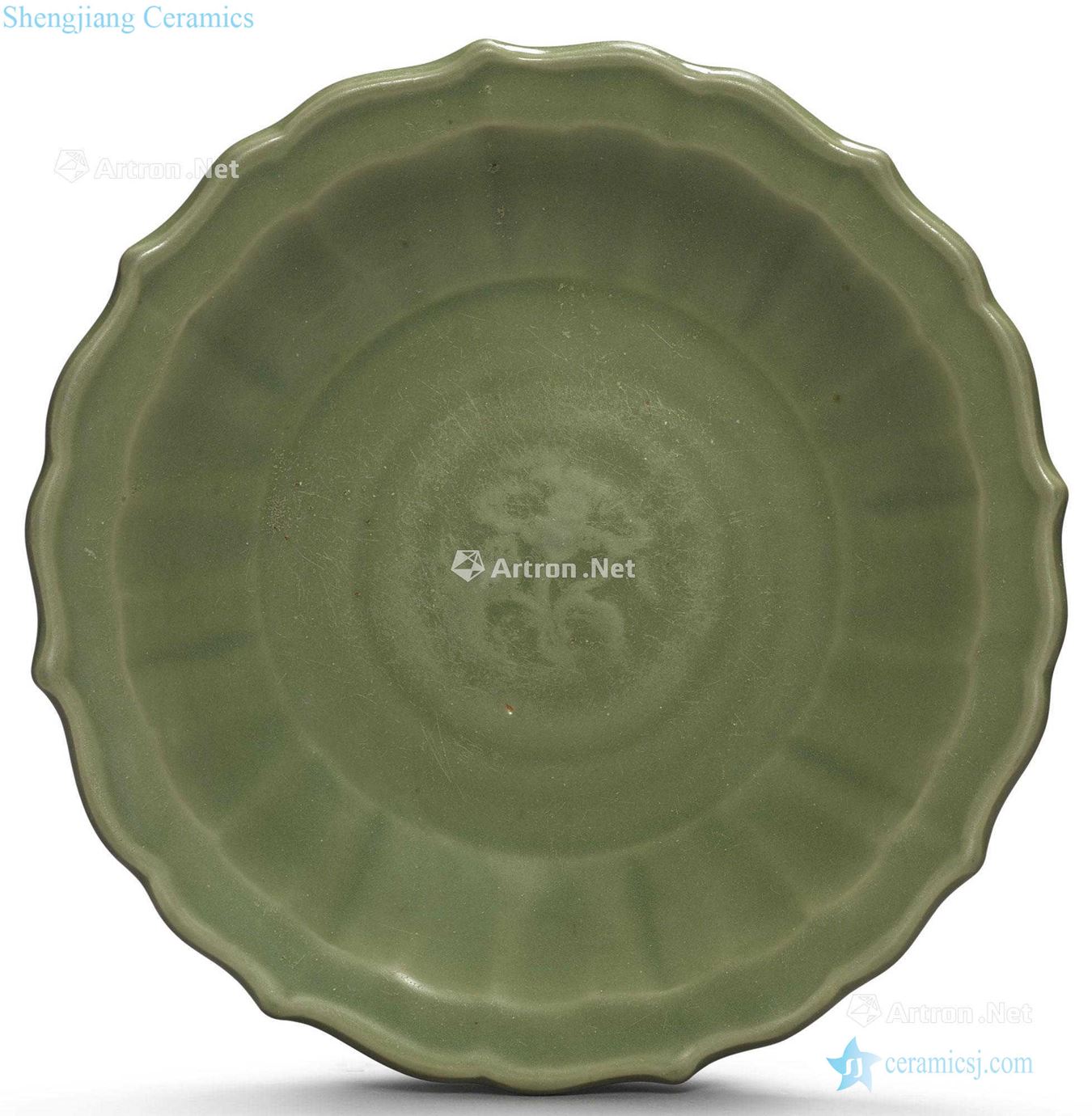 Ming Longquan celadon green glaze peony grains ling mouth tray