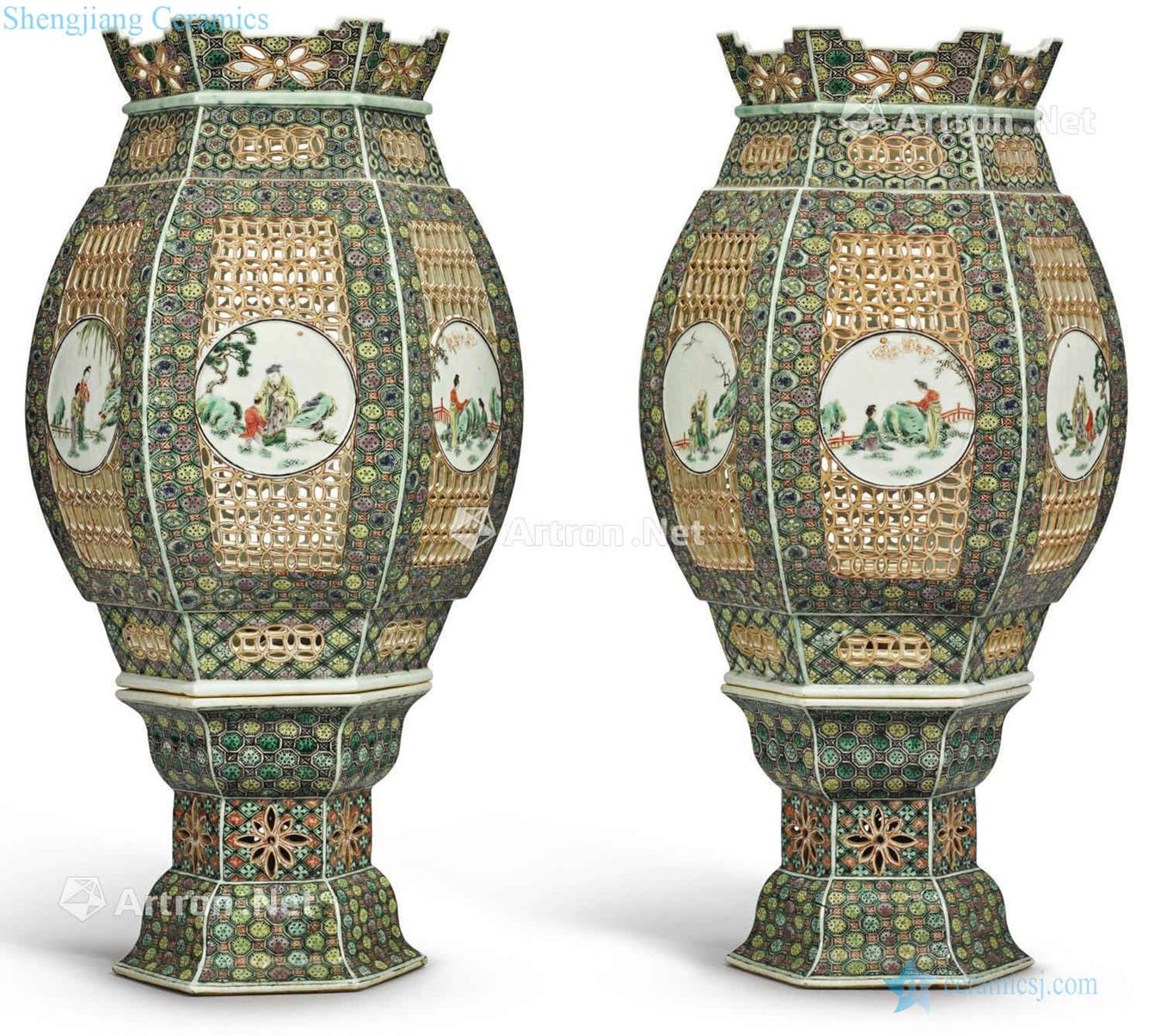 Qing dynasty in the 19th century Colorful hollow-out medallion character figure lanterns (a)