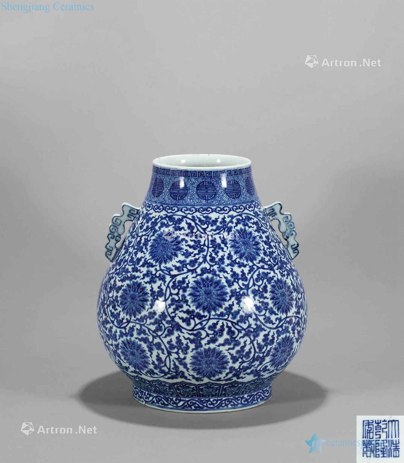 Qing qianlong Blue and white tie up branch lotus statue of my ears