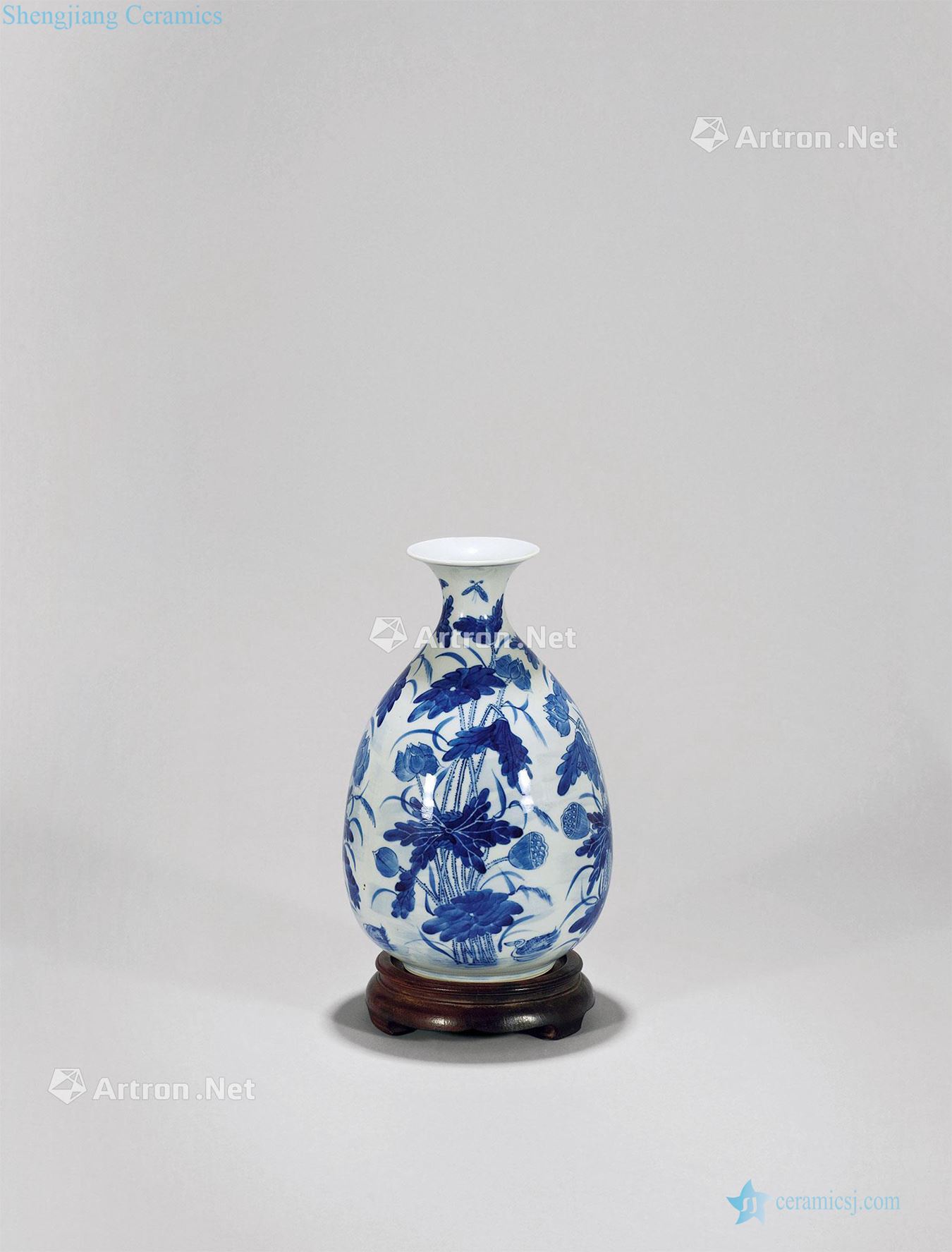 Qing dynasty blue and white all the way even okho spring bottle