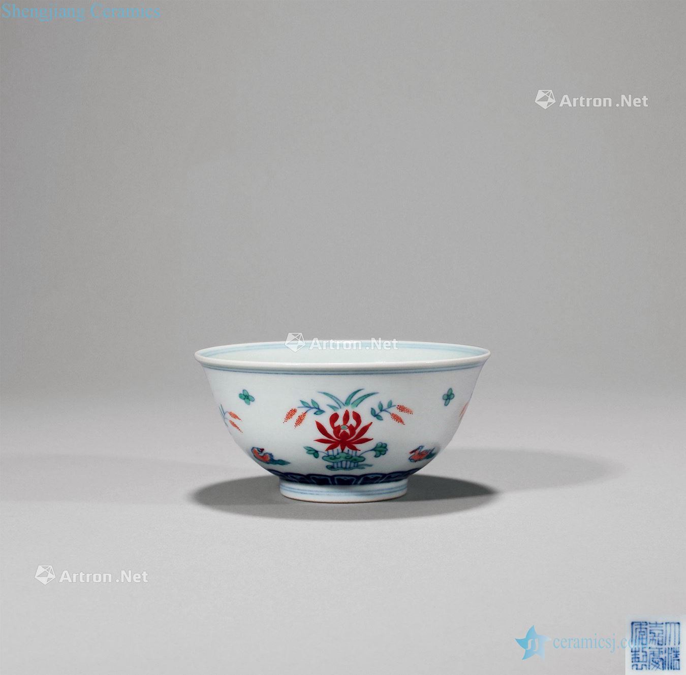 Qing jiaqing bucket color lotus pond yuanyang grain small bowl