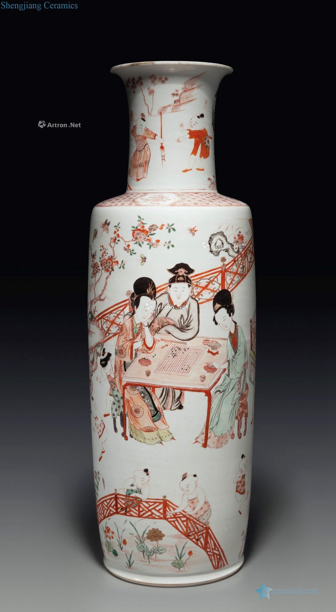 Kangxi (1662-1722), A LARGE FAMILLE VERTE, IRON - RED AND GILT - DECORATED ROULEAU VASE