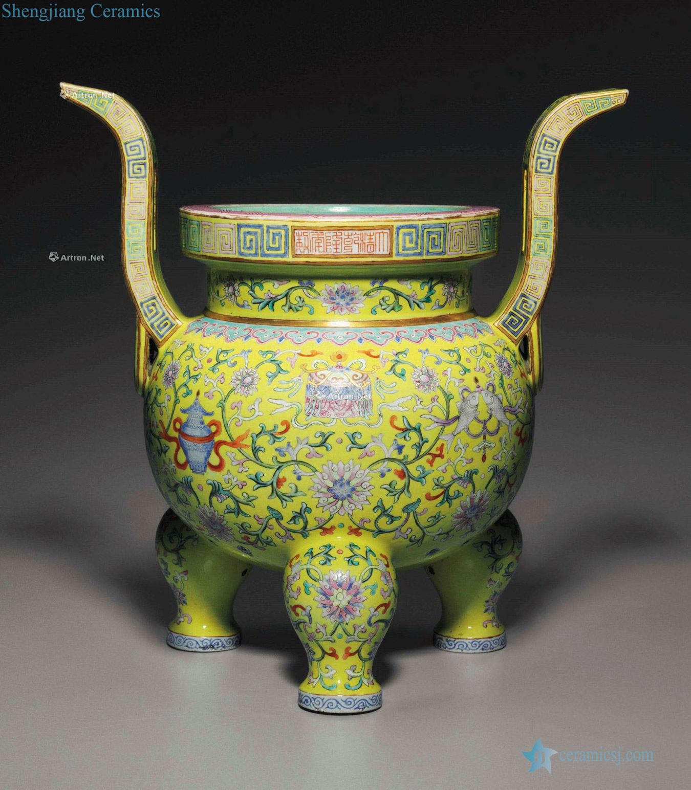 QIANLONG SIX ~ CHARACTER SEAL MARK IN IRON RED AND OF THE PERIOD (1736 ~ 1795), A LARGE YELLOW - GROUND FAMILLE ROSE TRIPOD CENSER