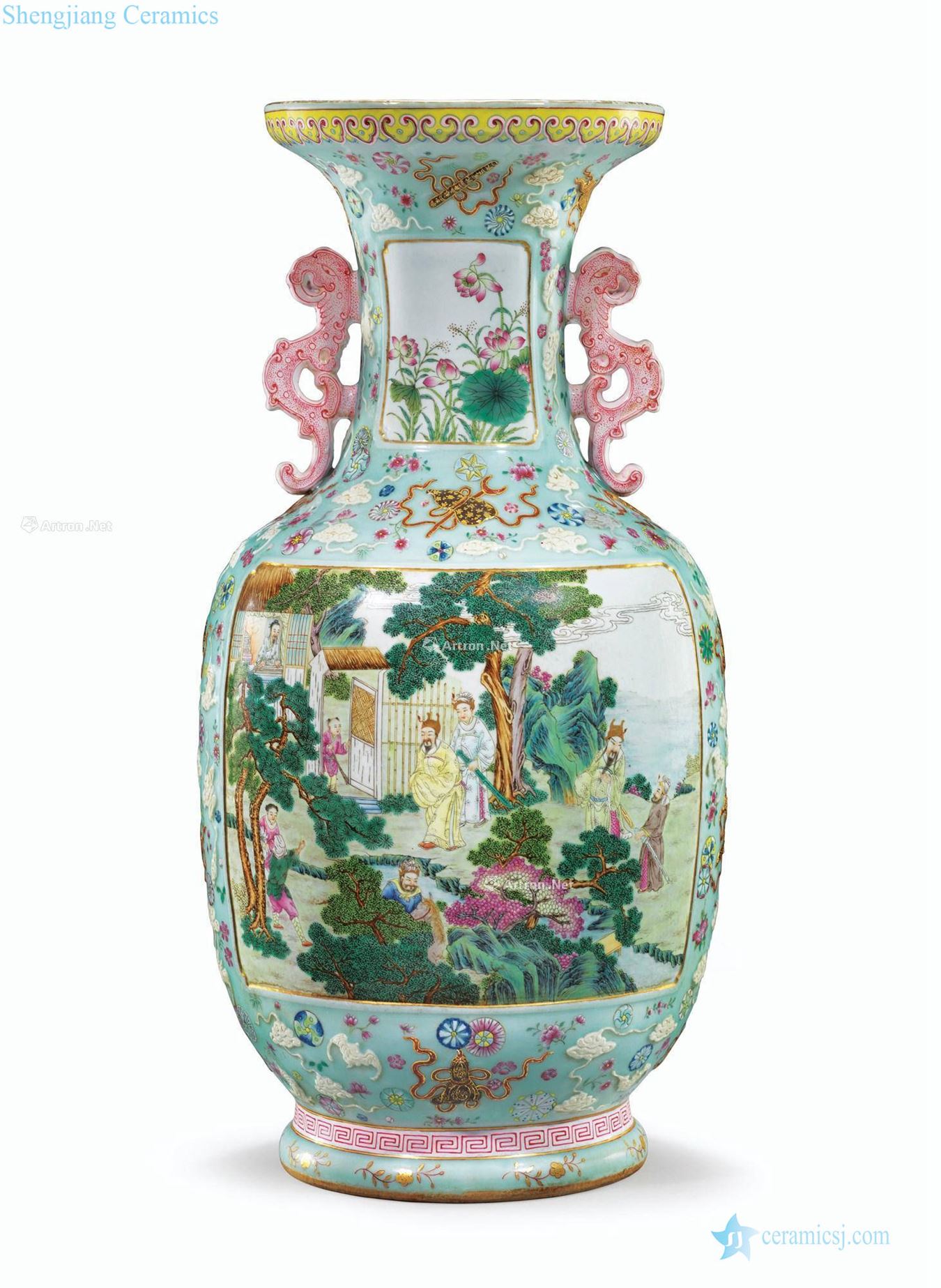 The qianlong period (1736-1795), AN EXCEPTIONAL RARE AND LARGE FAMILLE ROSE VASE