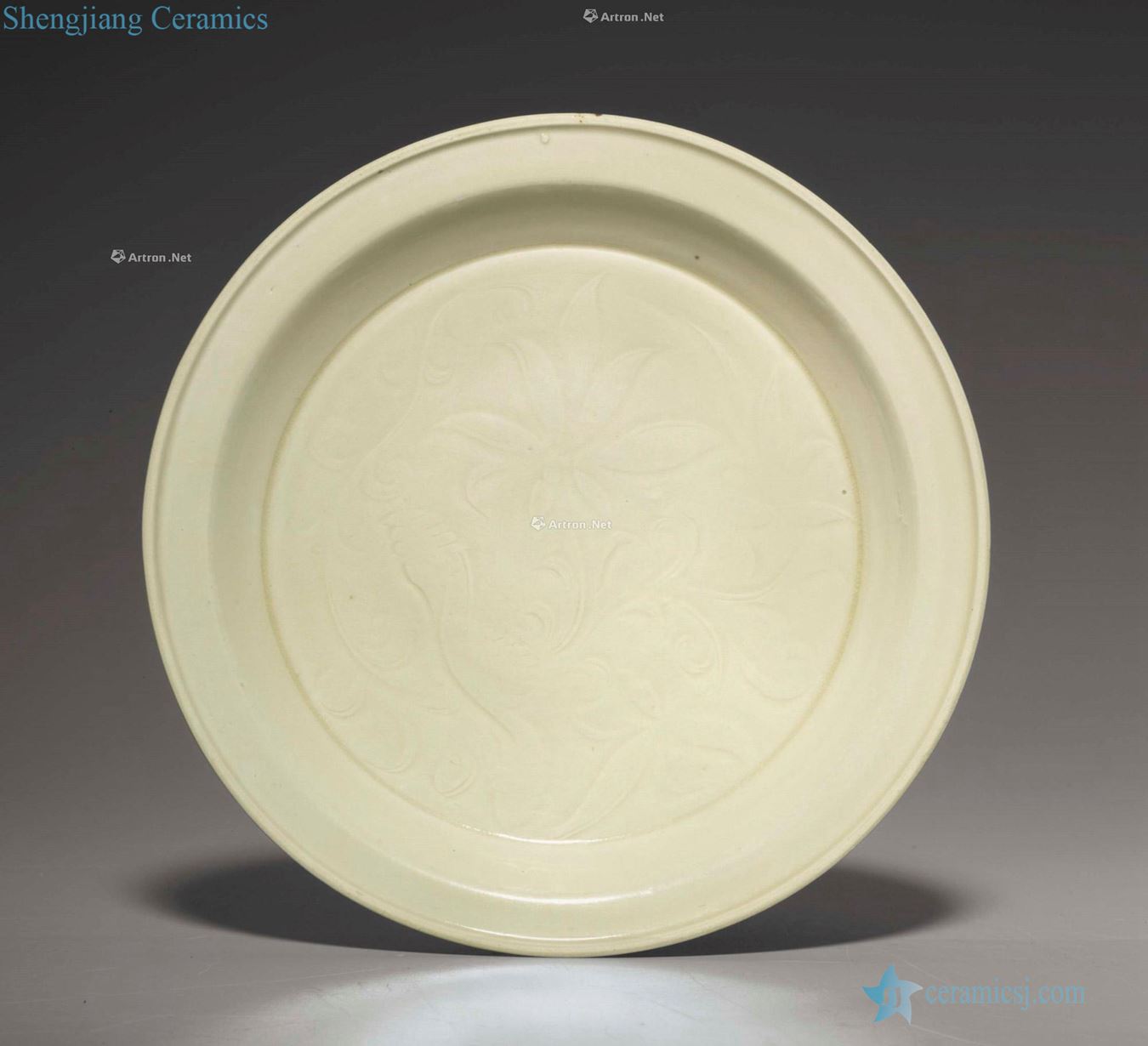 NORTHERN SONG and JIN DYNASTY, 11 th ~ 12 th CENTURY A CARVED DING DISH
