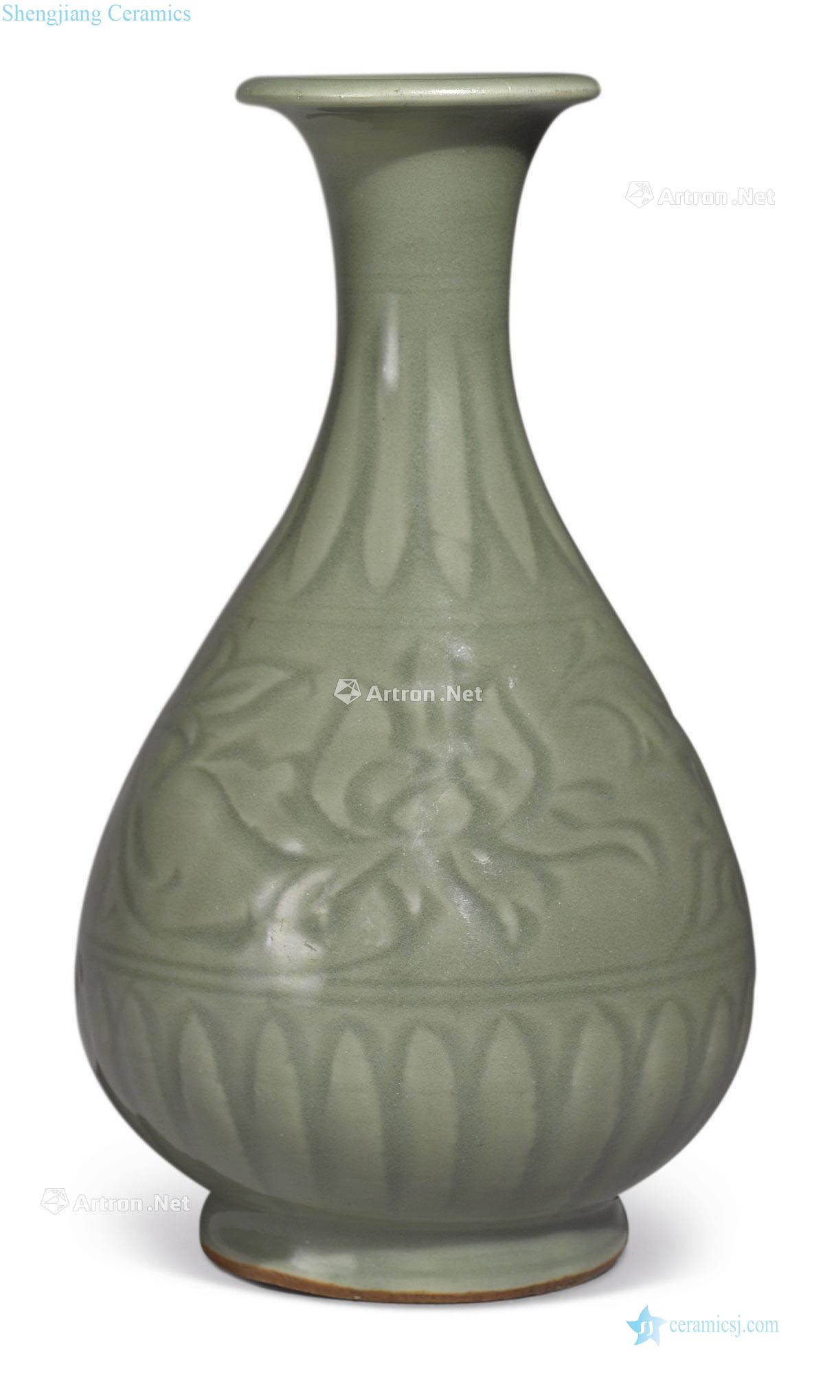Yuan/Ming Longquan celadon green glazed carved lotus grain okho spring bottle