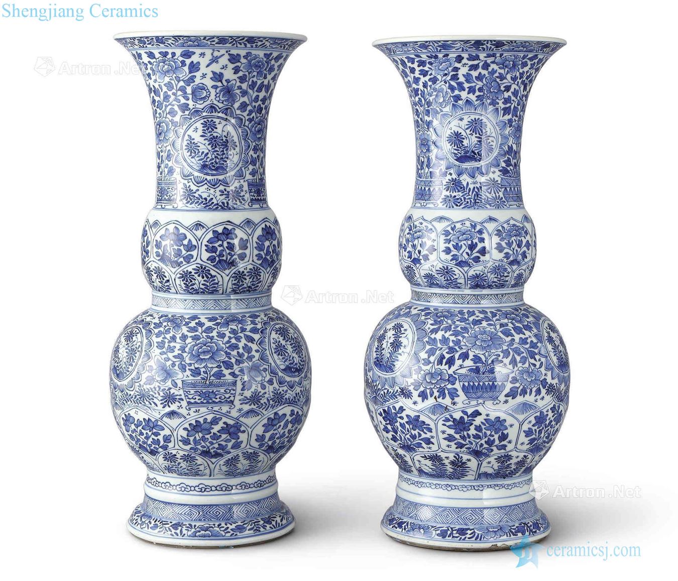 The qing emperor kangxi Blue and white flower grain bottle (a)