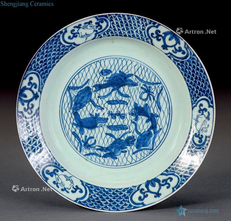 Qing dynasty Blue and white fish algae tray
