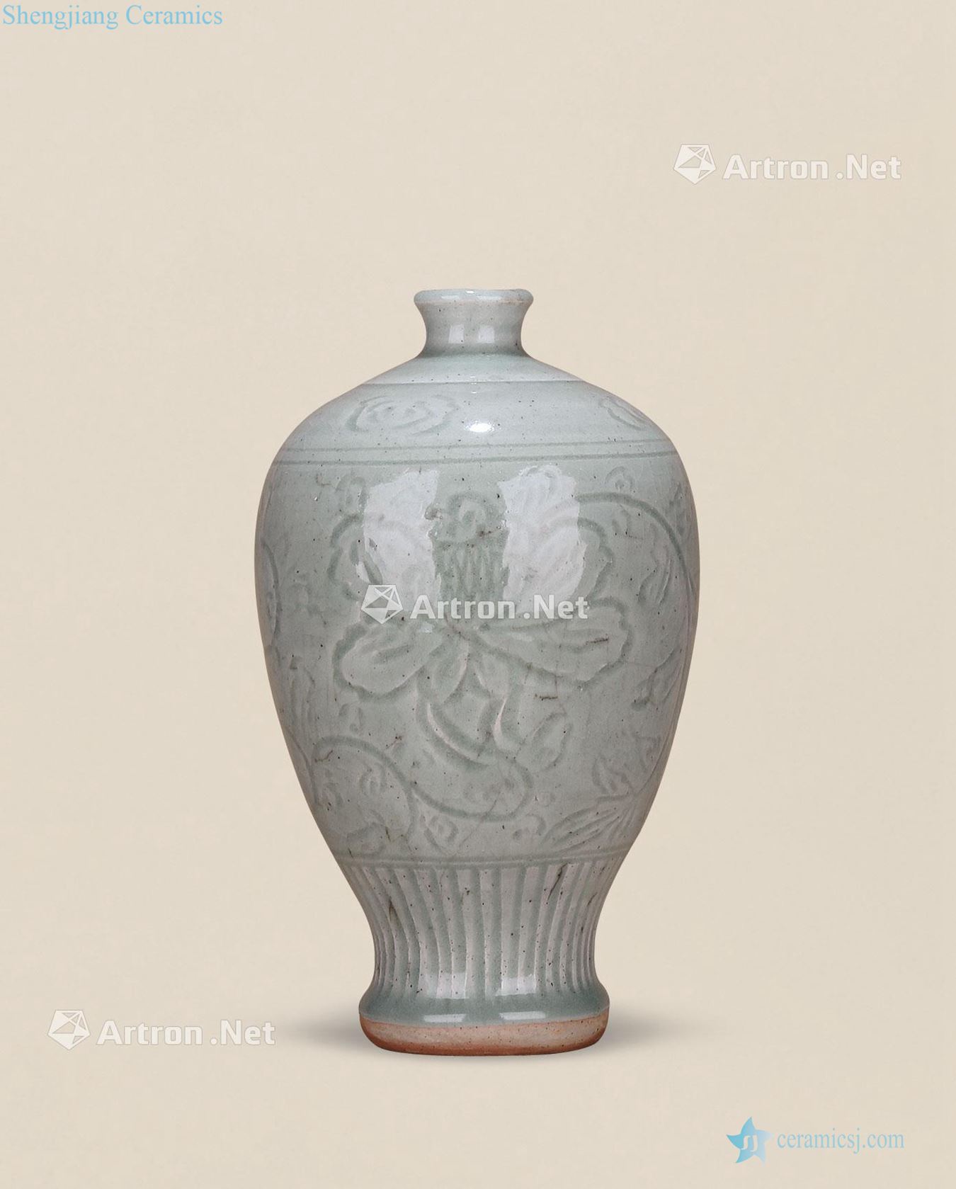 Ming Longquan celadon dark carved flower grain mei bottle