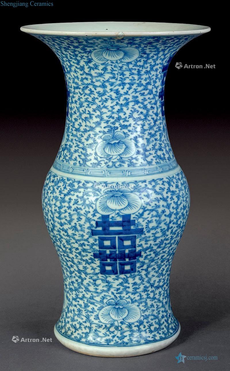 qing Blue and white happy character vase with flowers