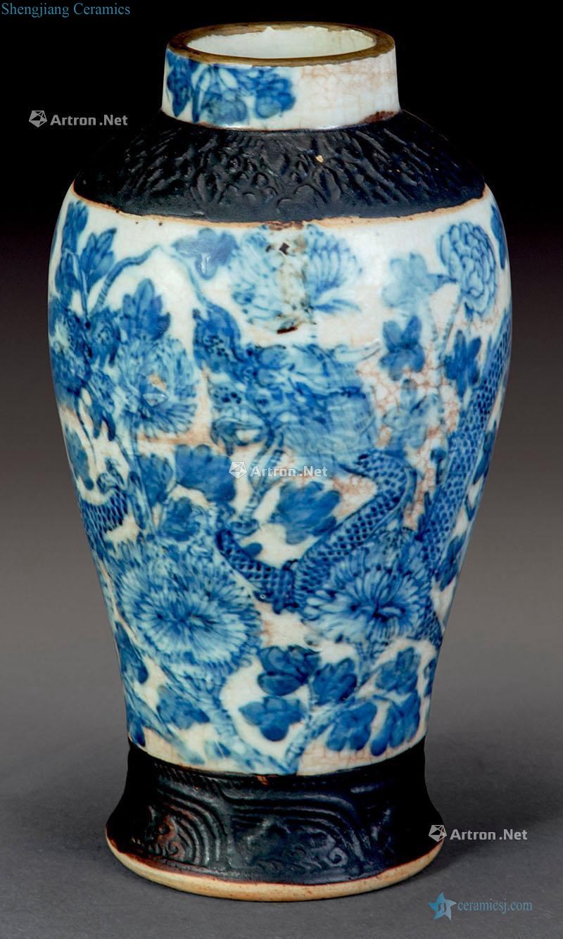 qing Blue and white dragon bottle